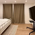 Appartamento Neu! Grosse 3 Mit Kueche Und Bad, 90 Qm Mit Netflix Und Ps5