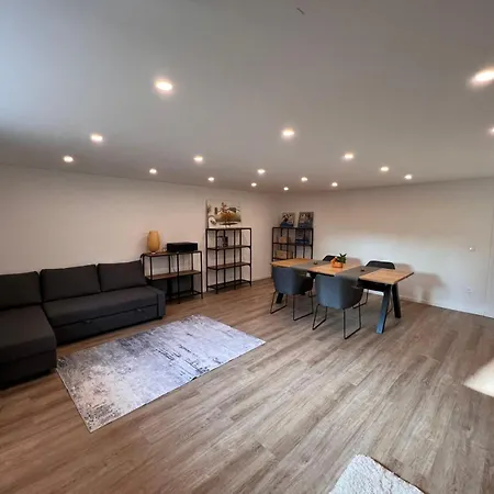 Neu! Grosse 3 Mit Kueche Und Bad, 90 Qm Mit Netflix Und Ps5 Appartamento *