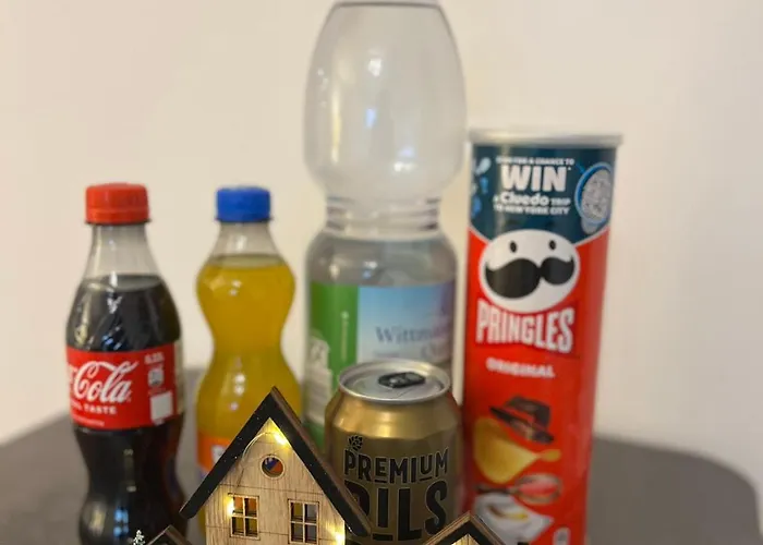 Neu! Grosse 3 Mit Kueche Und Bad, 90 Qm Mit Netflix Und Ps5 * Kaiserslautern